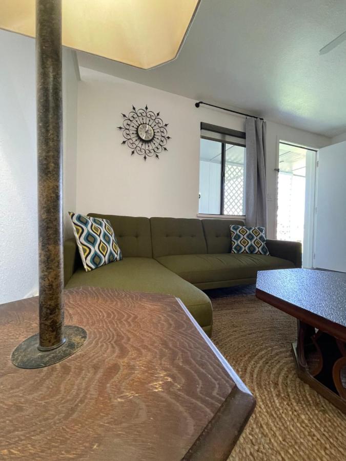 The Aztec Motel & Creative Space Seligman Exterior photo
